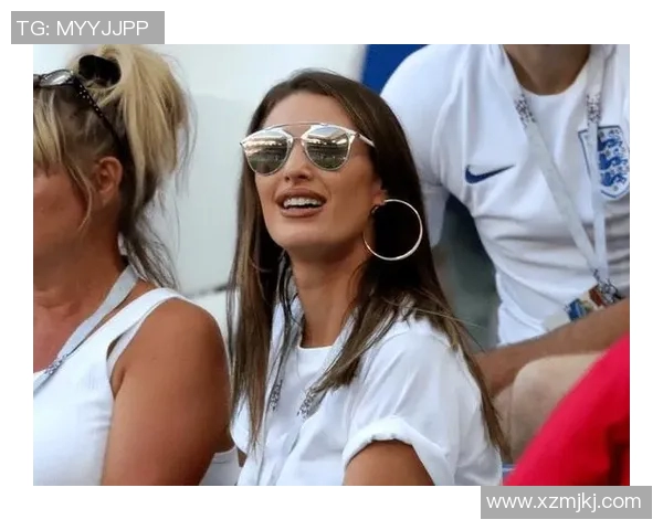 足球明星的女友们：那些闪耀在银幕上的女演员们的故事与魅力